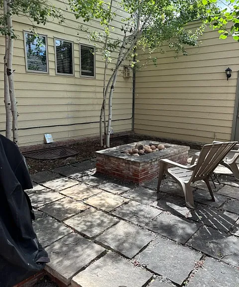 945 N Clarkson St — Photo 10
