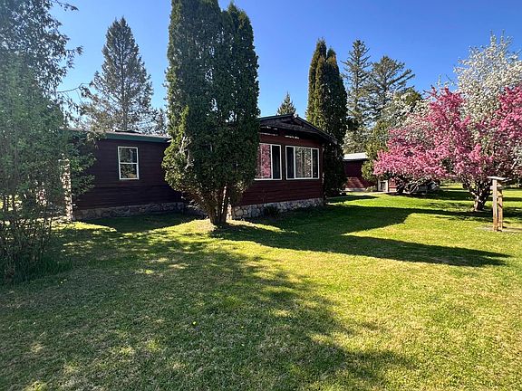 3rd image of 2700 Glenwood Dr