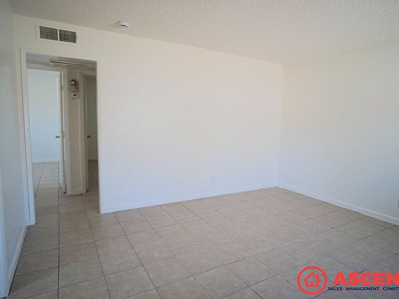 3rd image of 1514 Mount Vernon Ave Unit B