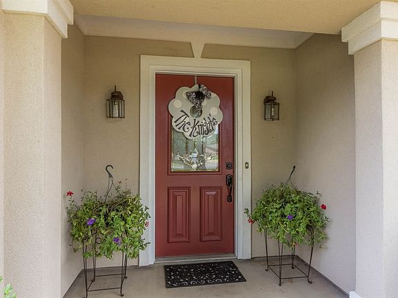 4th image of 15 Walden Ct