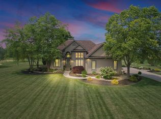 4551 Meadowgrove Dr NW, Carroll, OH 43112