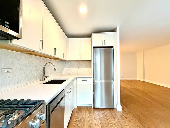 4th image of 135 W 96th St APT 7D