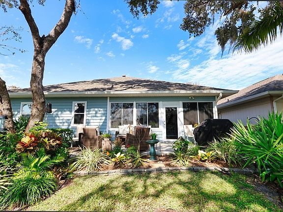 4th image of 401 Tamarind Pl