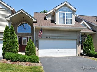 1927 Tamahawk Ln, Naperville, IL 60564