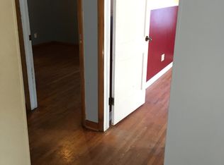 811 Pine St, Halstead, KS 67056