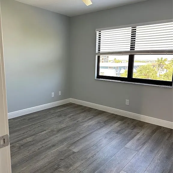 12500 Capri Cir N #401 — Photo 25