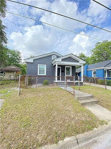 2125 Alaska St #2125
