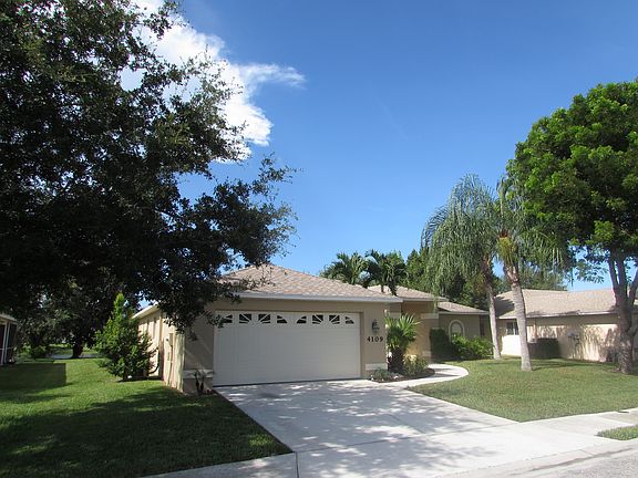 4th image of 4109 Dahoon Holly Ct