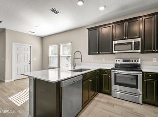 7385 Palm Hills Dr, Jacksonville, FL 32244