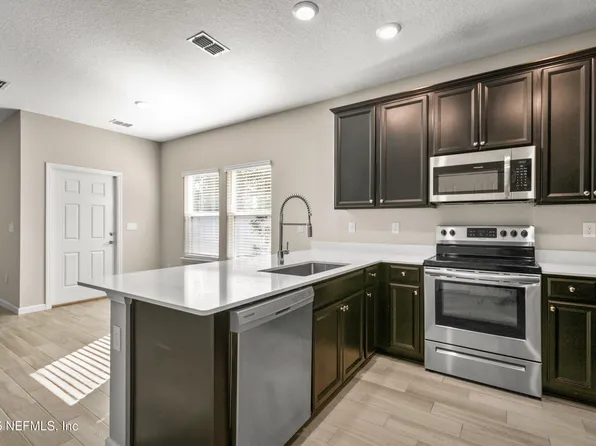 7385 PALM HILLS Drive, Jacksonville, FL 32244