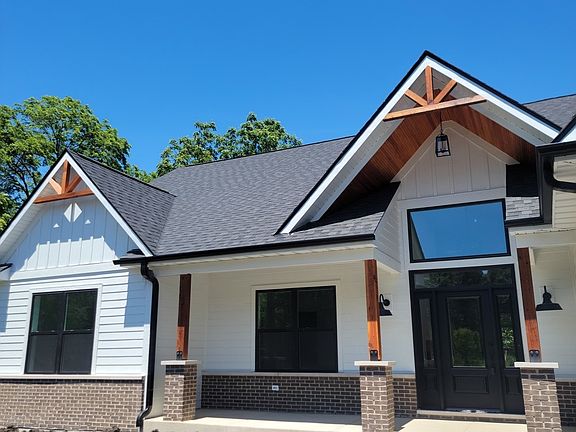2nd image of 15715 Hoods Cir