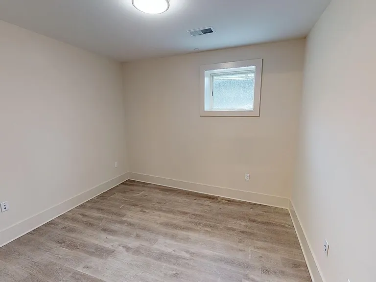 917 Sheridan St NW #1A — Photo 5