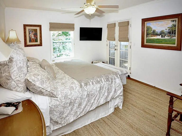 529 Fern Gln — Photo 24
