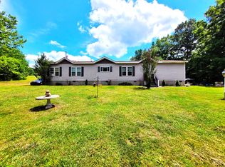 117 Brown Cemetery Rd, Burns, TN 37029