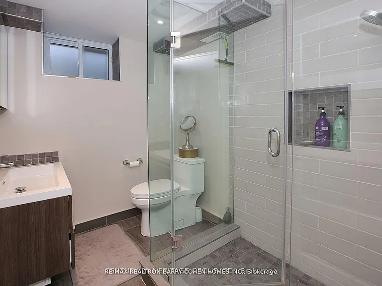 130 Grandview Ave — Photo 11