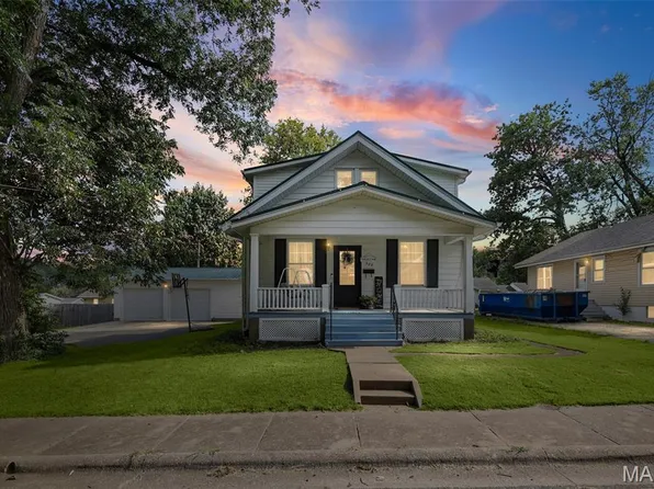 324 E South 2nd St, Red Bud, IL 62278