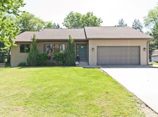 150 Landau St, Robins, IA 52328
