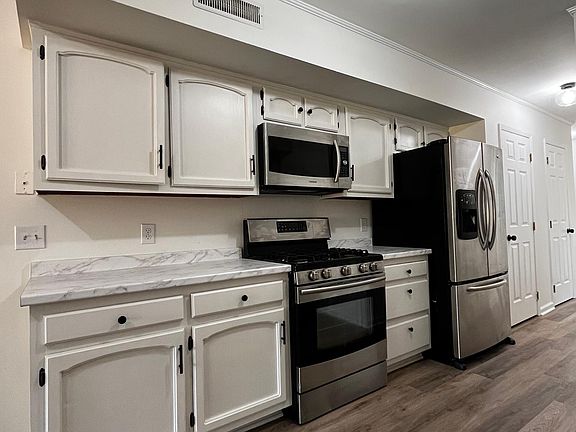 3rd image of 4116 Villa Green Ct