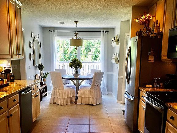 3rd image of 2046 Cribbs Mill Cir