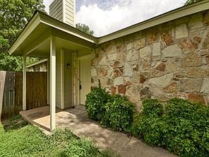 3rd image of 9802 Hundred Oaks Cir #A