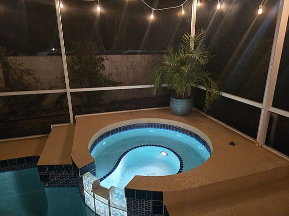4th image of 4947 Cedar Oak Way