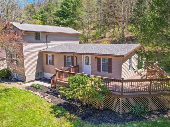 424 Edson Rd, Endicott, NY 13760