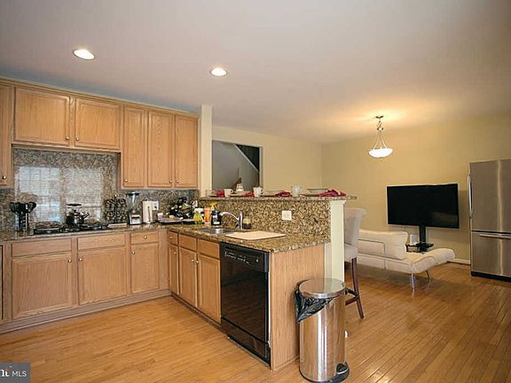 2nd image of 12015 Lynford Ln
