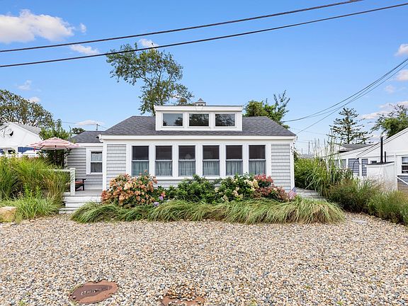 3rd image of 230 old wharf #272