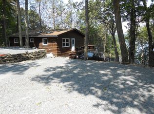 29 Summit Cir, Lakeville, PA 18438