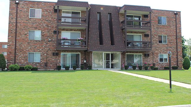 1st image of 5728 W 128th St APT 3B