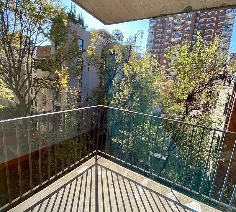 1st image of 370 W 30th St #2AA