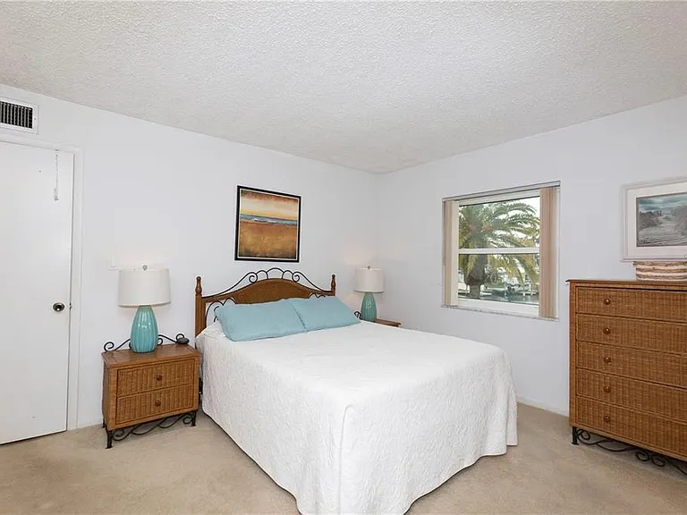 4632 Marine Pkwy #201 — Photo 8