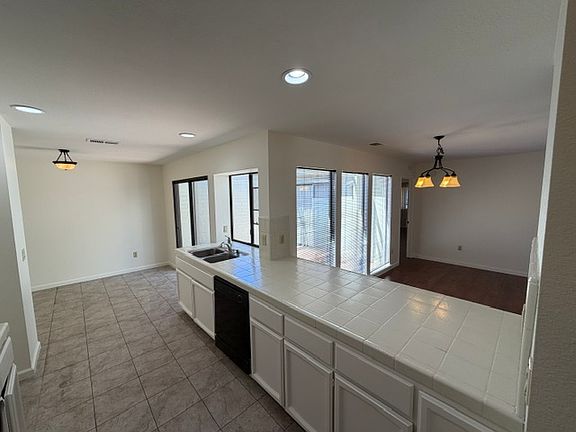 5th image of 2472 American River Dr