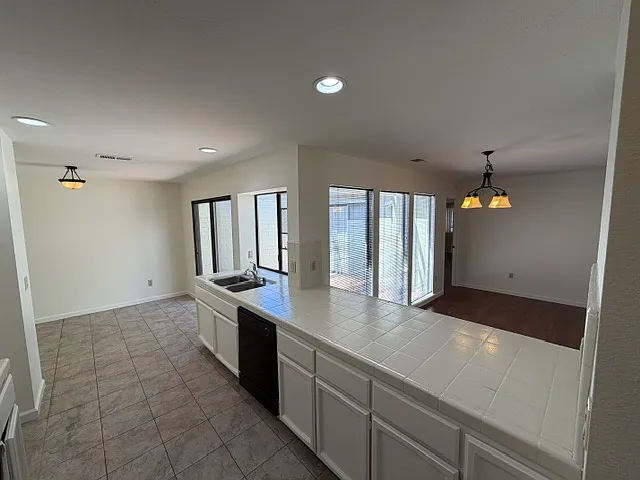 2472 American River Dr — Photo 5
