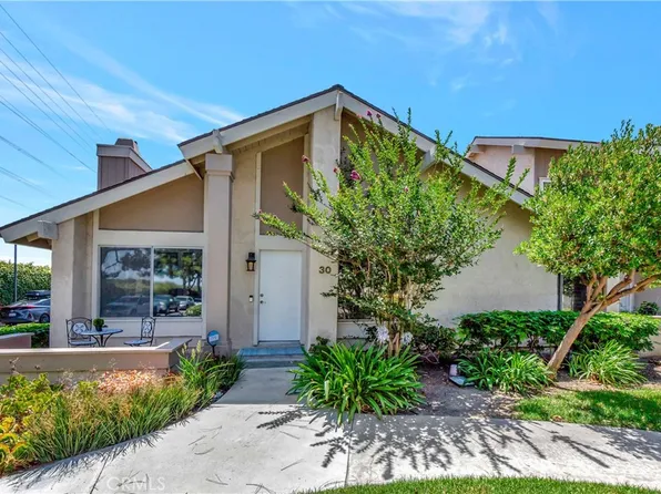 30 Silverwood, Irvine, CA 92604
