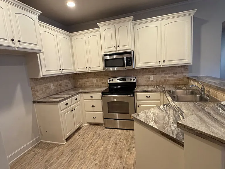 6105 73rd St #A — Photo 5