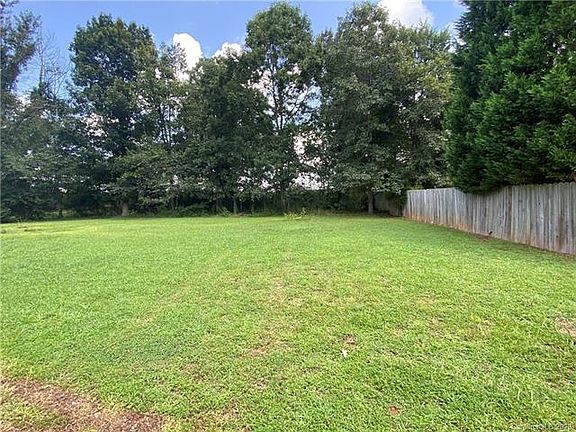 3rd image of 243 Conifer Dr