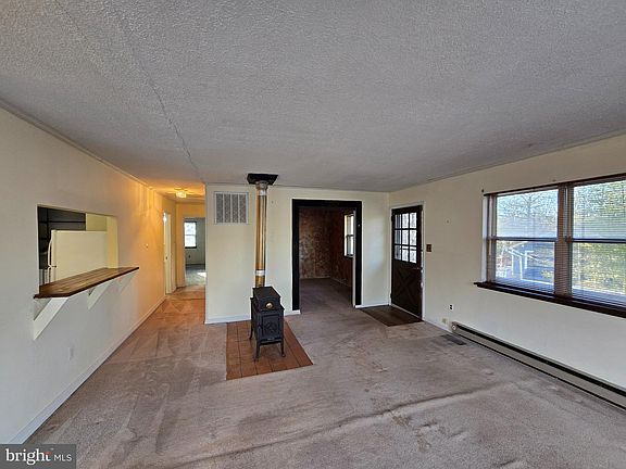 3rd image of 11804 Bleasdell Dr