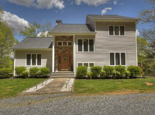 709 Pocaset Dr, Ellijay, GA 30540