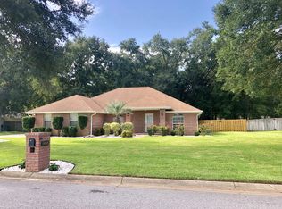 5488 Heatherton Rd, Milton, FL 32570