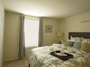 4 Serpens Ct, Rosedale, MD 21237