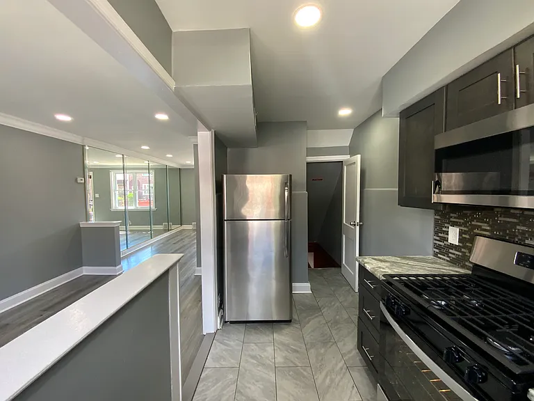 2545 S Bellford St — Photo 23