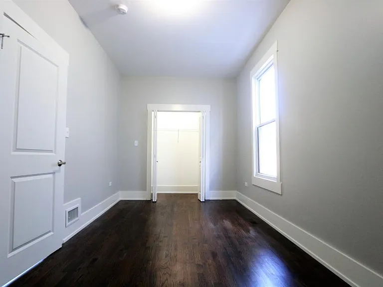 2218 N Lawndale Ave #1 — Photo 9