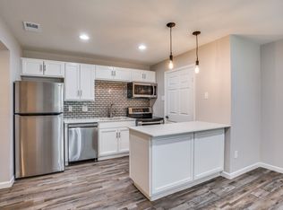Enjoy 1 month free! 4708 San Jacinto #102, Dallas, TX 75204