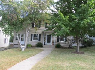 1209 S Seeley Ave, Freeport, IL 61032