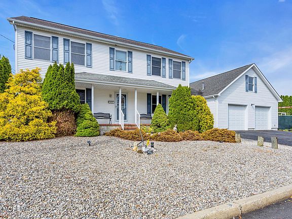 3rd image of 460 Cedar Drive