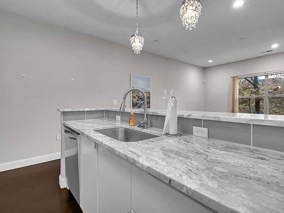 4th image of 37 Buttles Ave APT C