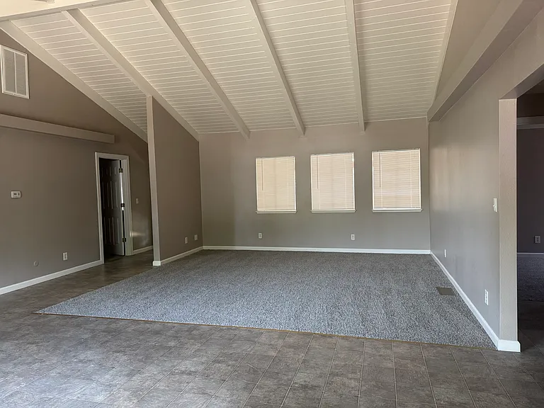 560 W Emerson Ave — Photo 14