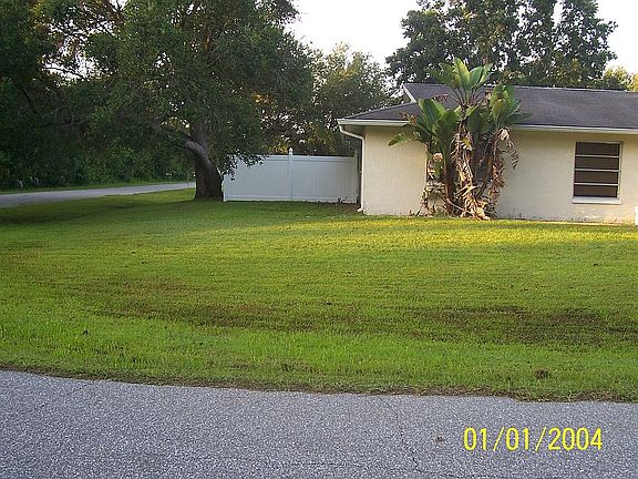 Front Left Corner 
st view