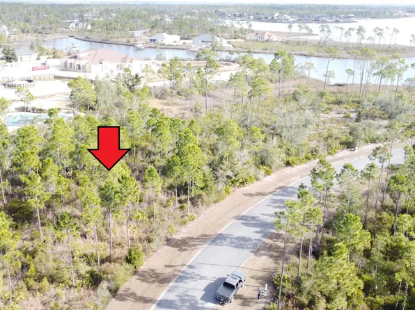 1014 Reel Easy Dr, Panama City, FL 32404